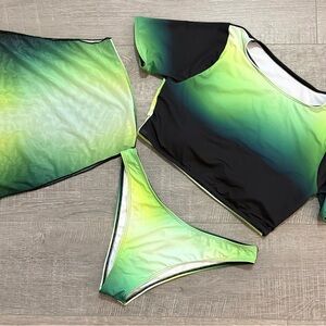 Gradient Green and Black Women's Swim Set